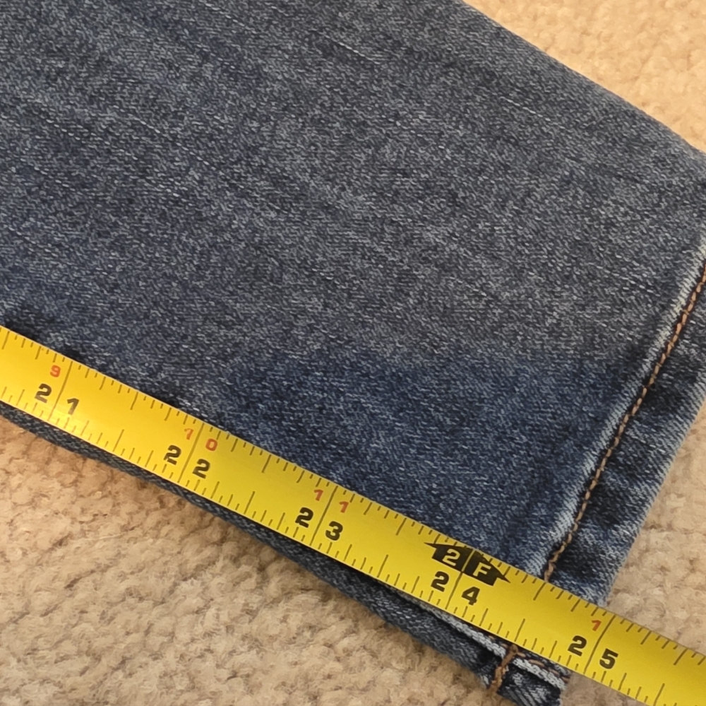 GUESS Vintage Skinny Jeans - Picture 13 of 14